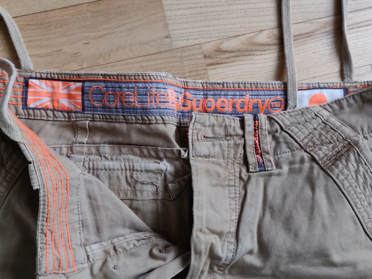 Billede 2 - SuperDry shorts