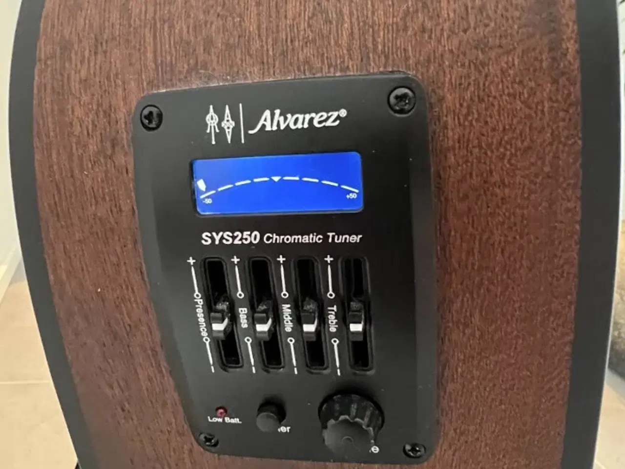 Billede 7 - Halvakustisk guitar Alvarez AD30CE med tilbehør