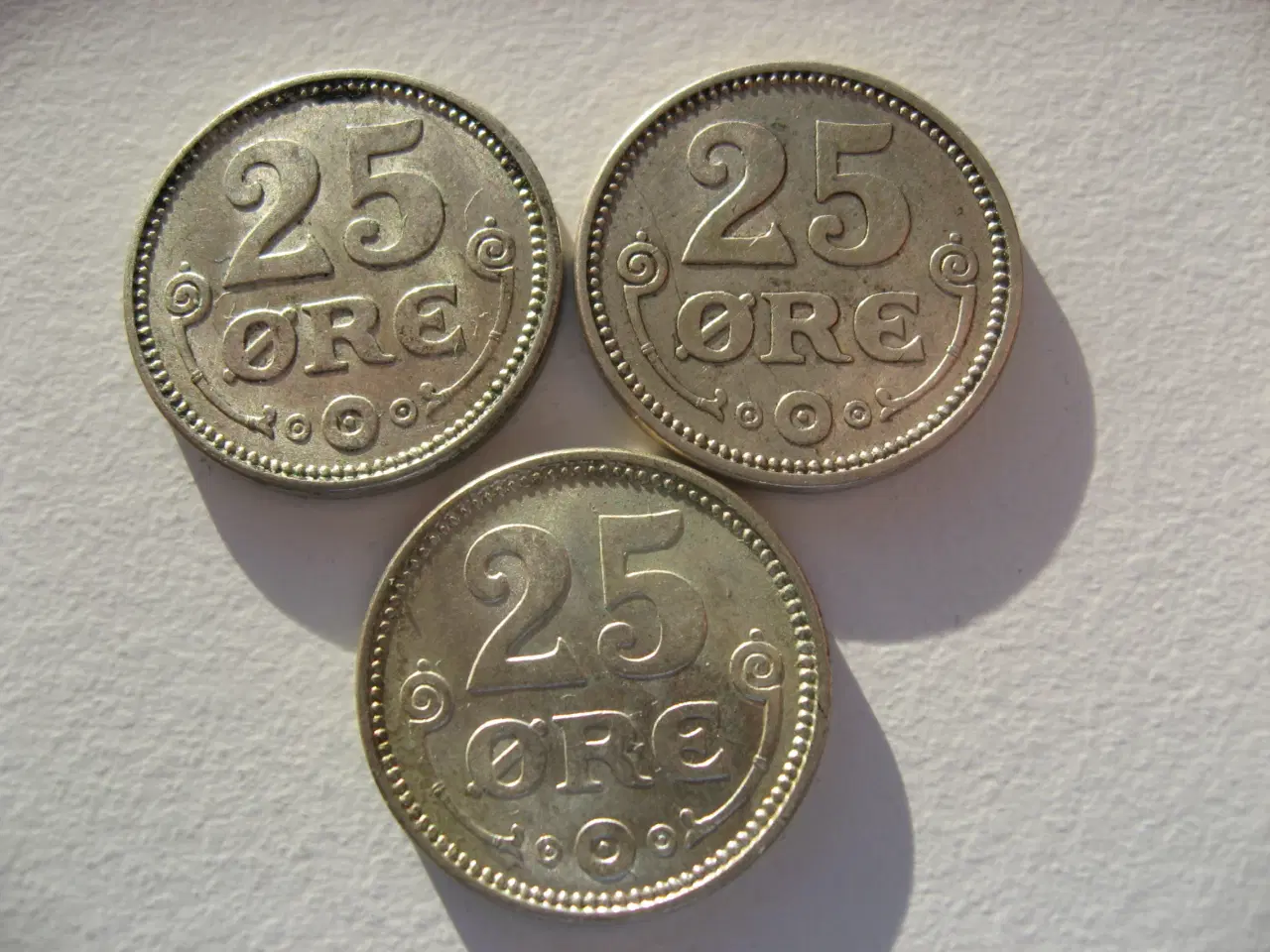 Billede 2 - Særdeles flotte sølv 25 ører 1916,18,19.