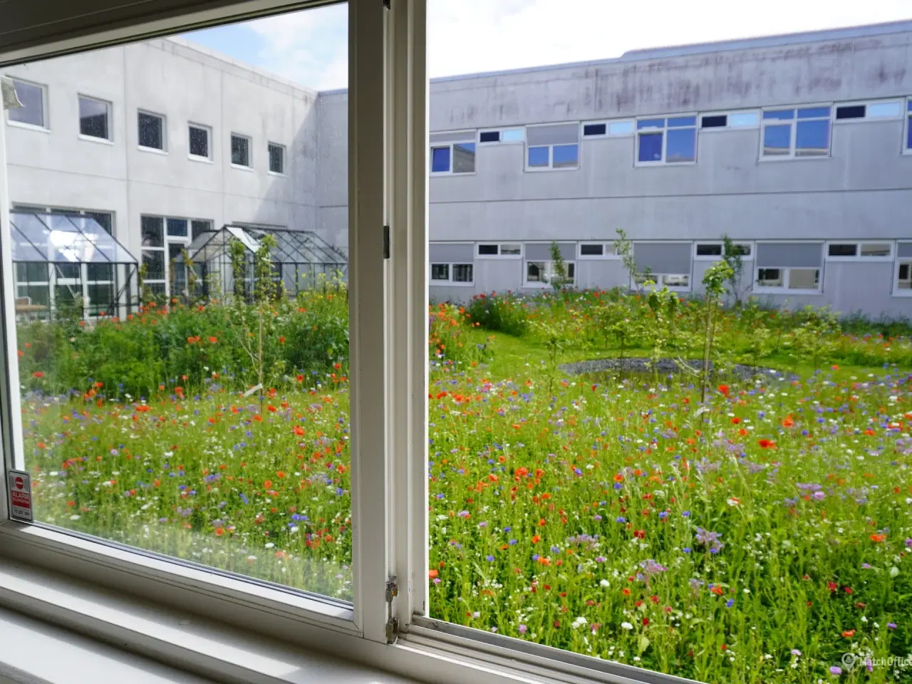 Billede 1 - Erhvervslejemål i præsentabel flerbrugerejendom med optimal beliggenhed