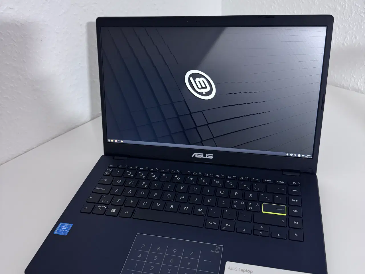 Billede 1 - ASUS VivoBook – / Intel Celeron / 64GB / 4GB RAM