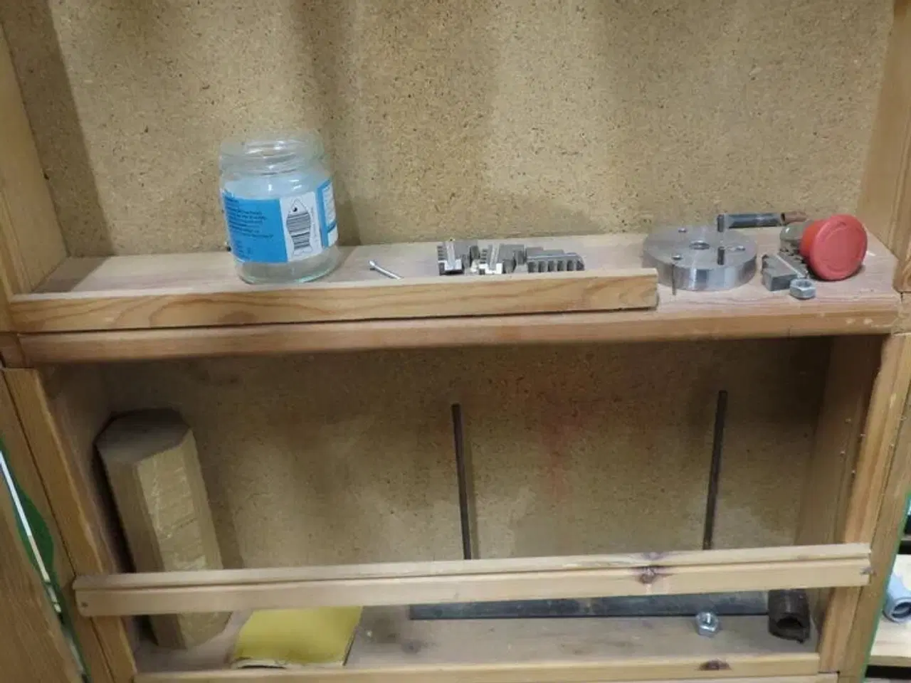 Billede 5 - Værktøjssab m.m. på pallen