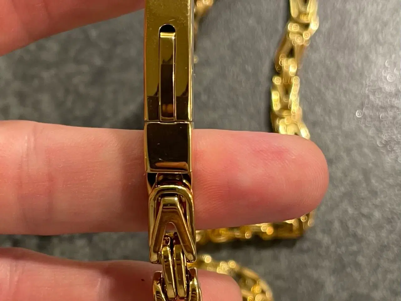 Billede 3 - 8mm 14kt goldfilled firkantet kongekæde
