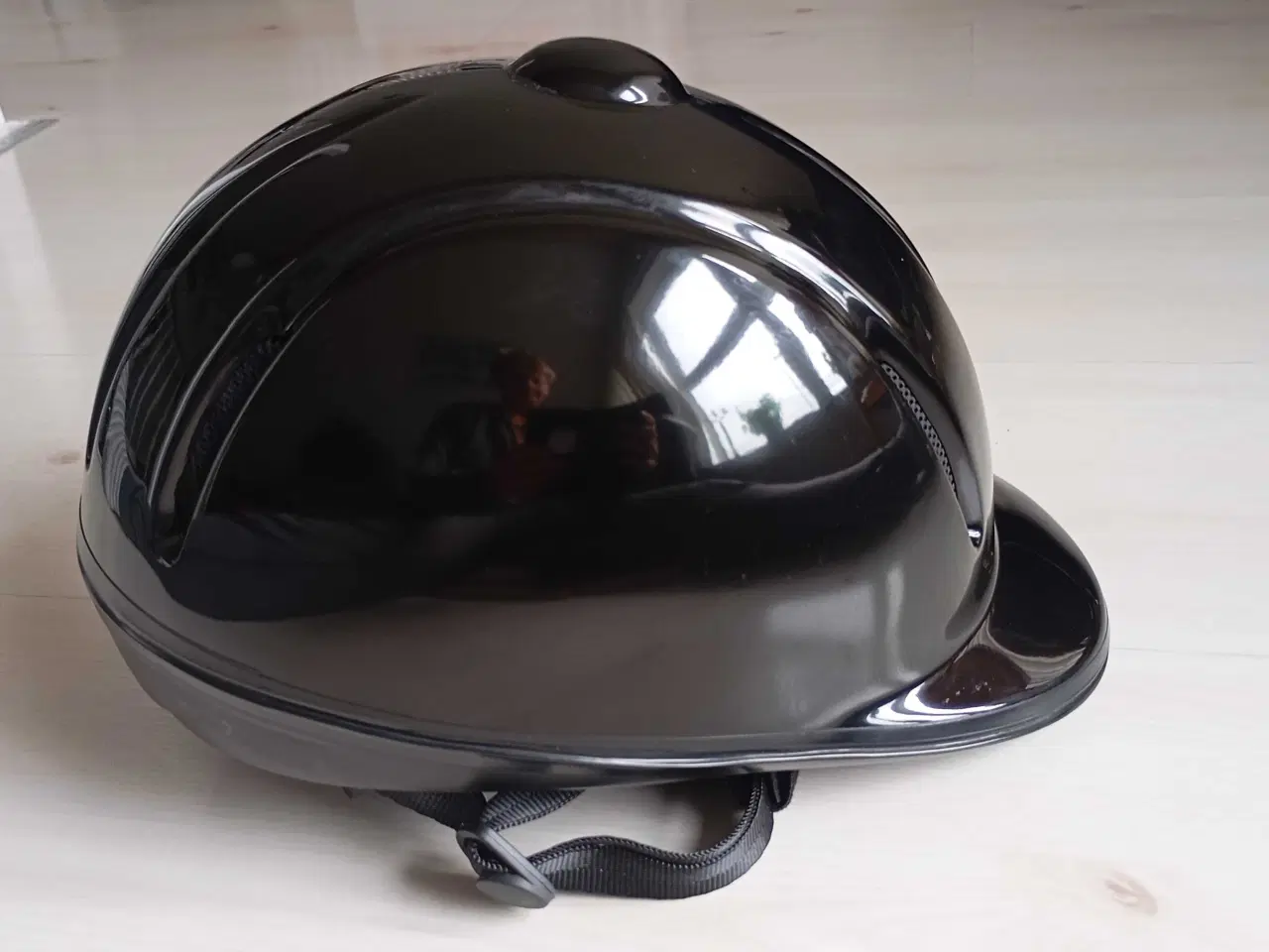 Billede 1 - Ridehjelm blank sort. Eldorado 