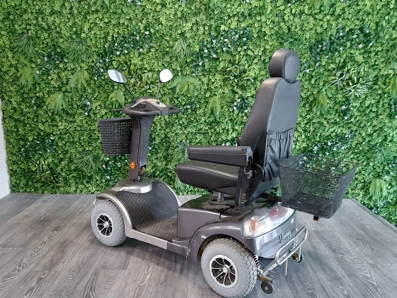 Billede 2 - LM-500 grå