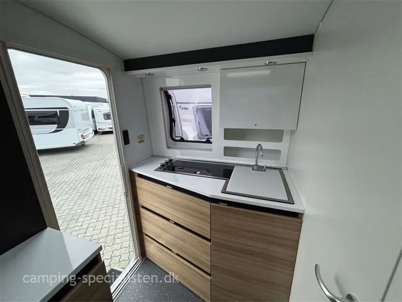 Billede 6 - 2022 - Adria Action 391 LH Så god som ny - Adria Action 391 LH Model 2022 - Kommer snart hos Camping-Specialisten i Silkeborg