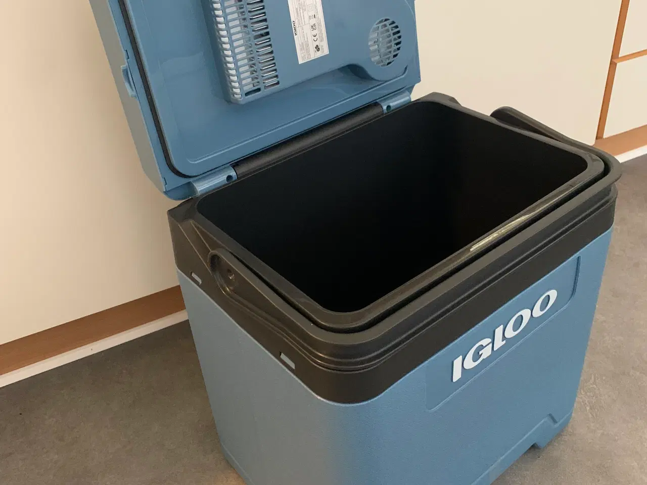 Billede 3 - Køleboks til bil 12 og  220 V, 26 liter
