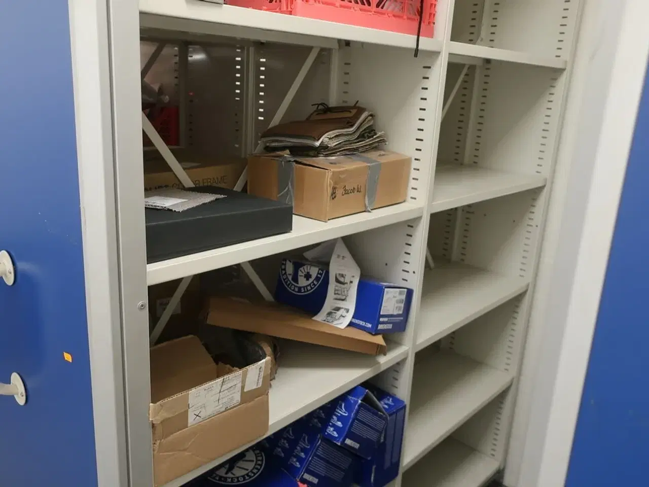 Billede 3 - Alt indhold i reoler