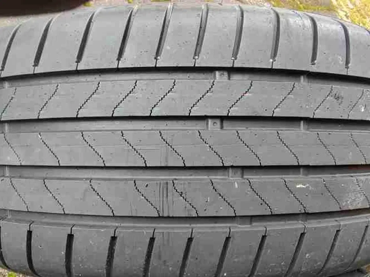 Billede 2 - Bridgestone sommerdæk 215/45R20 95H ekstra load