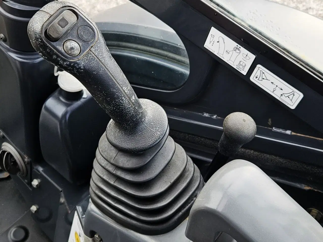 Billede 17 - Hitachi ZX26U-5A CR / tiltman skifte / skovlsæt / 4600 timer