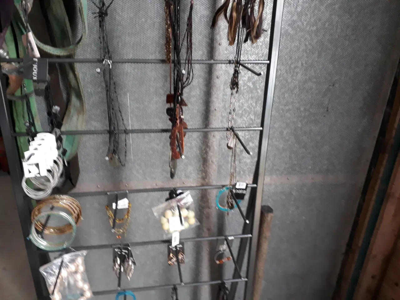 Billede 15 - 140.000 stk. Børne , Dame og Here smykker.