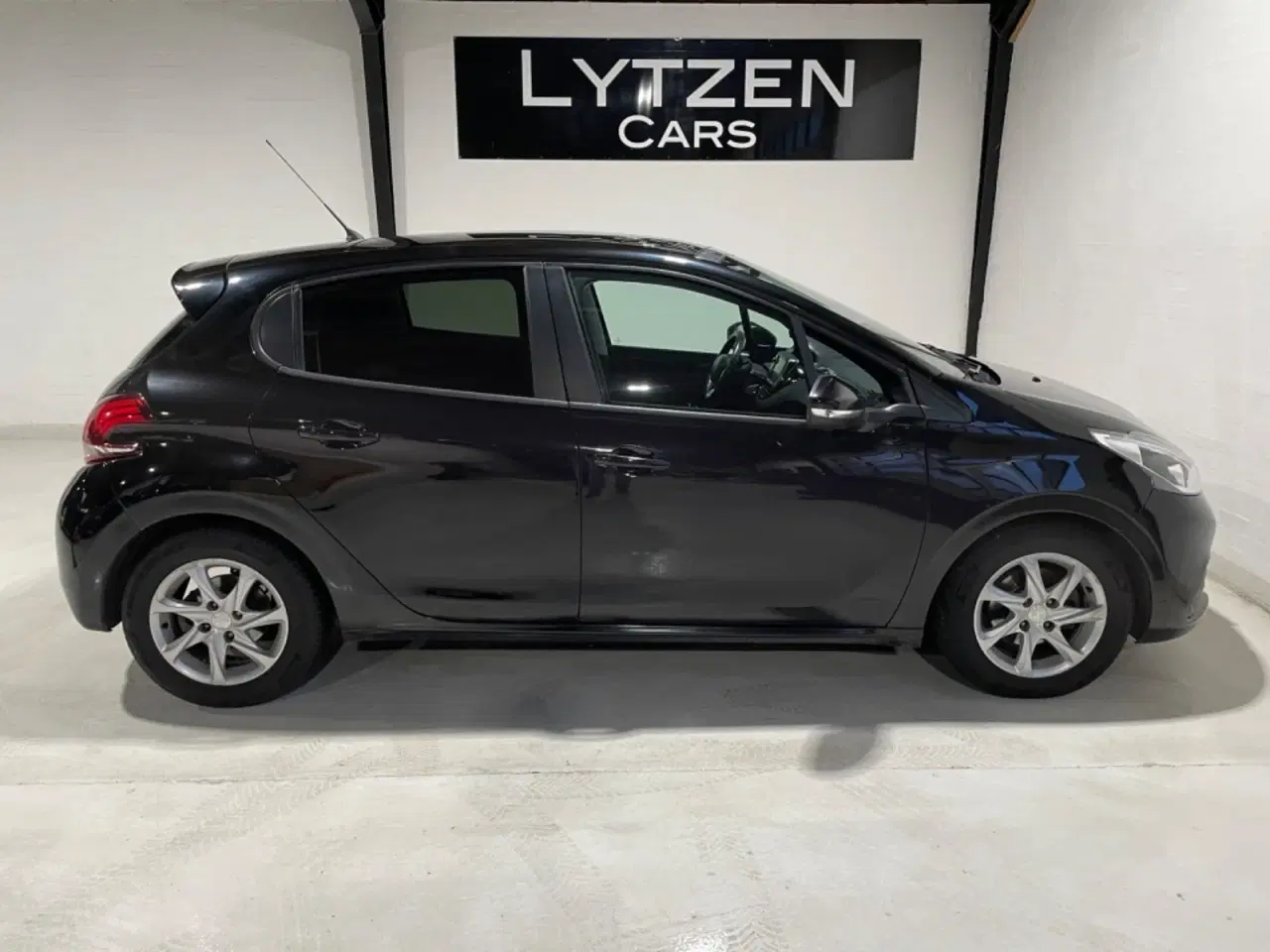 Billede 5 - Peugeot 208 1,6 BlueHDi 100 Envy Sky