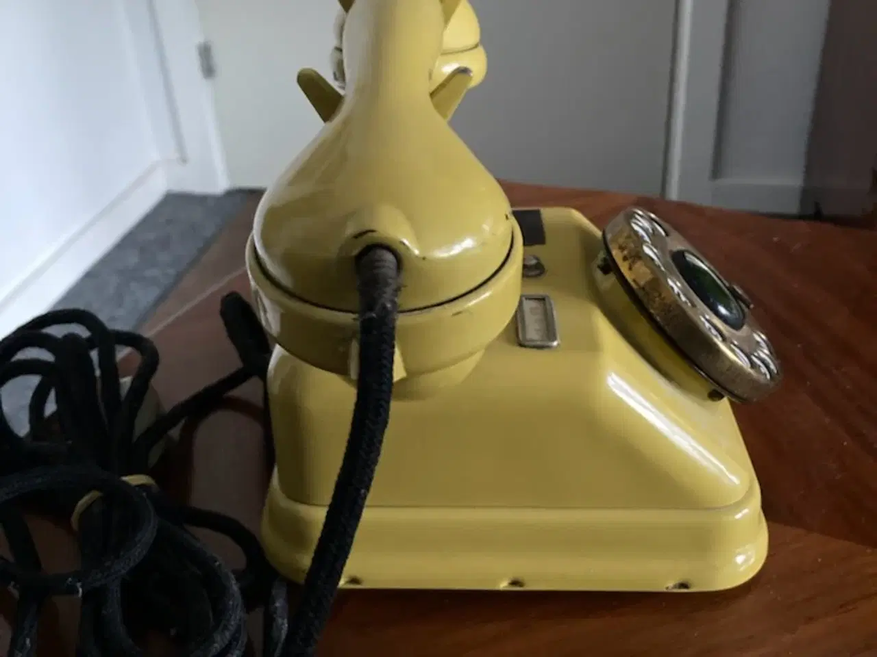 Billede 4 - Flot Fastnet bordtelefon i gul