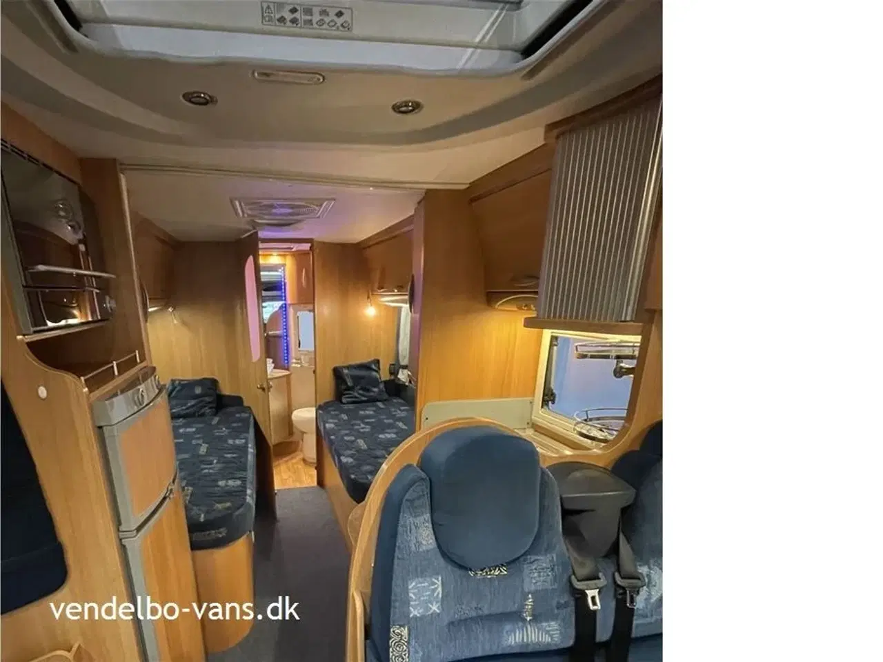 Billede 14 - 2008 - Chausson Allegro 96   Enkelsenge i lav (sidde) højde og toilet og bad i bagenden