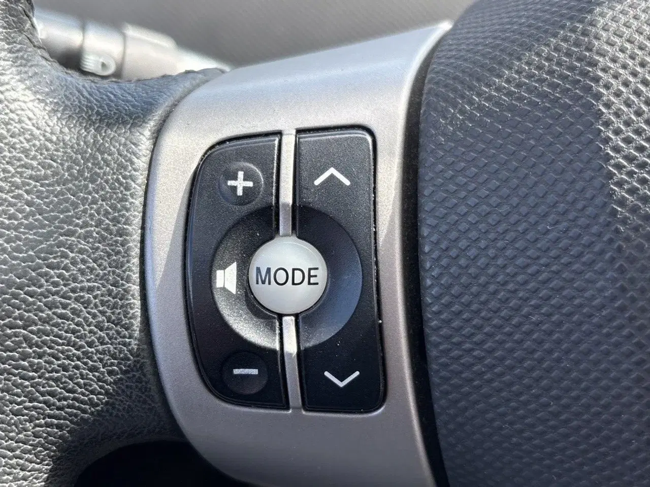 Billede 8 - Toyota Yaris 1,3 VVT-I Linea Sol 87HK 5d