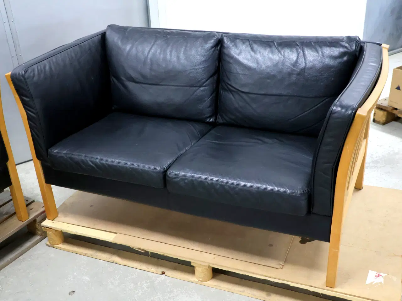 Billede 2 -  Stouby sofagruppe i sort læder