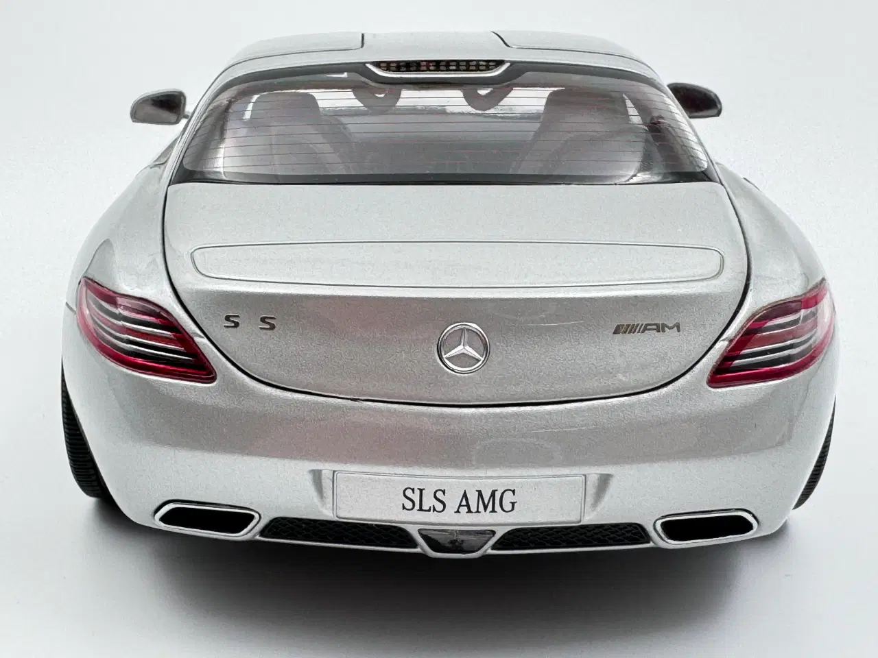 Billede 8 - 2010 Mercedes-Benz SLS 6,3 AMG Coupe - 1:18