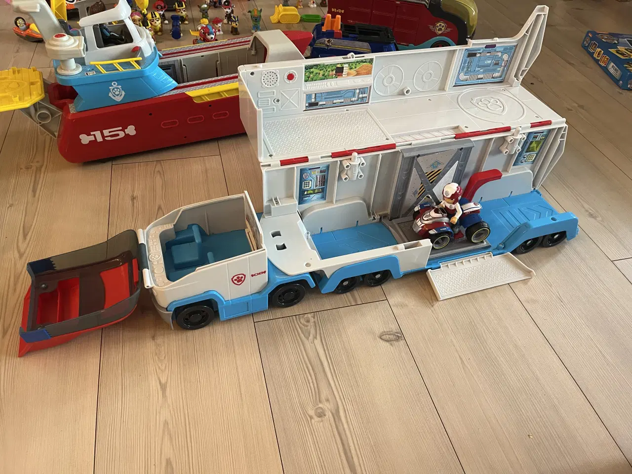 Billede 2 - Paw Patrol, figurer, biler, skib