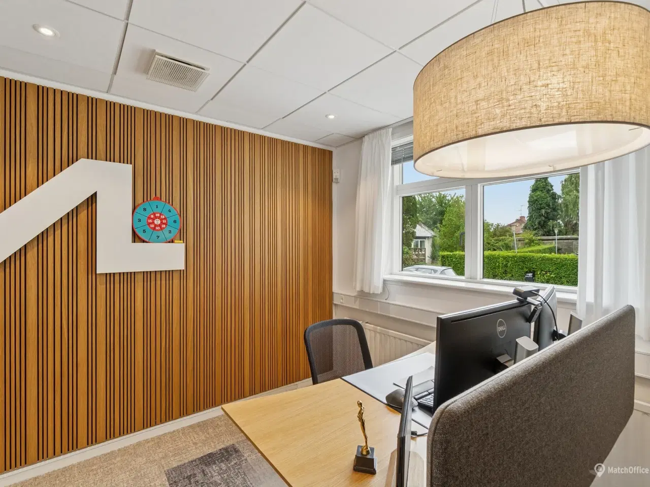 Billede 7 - Velholdt og indbydende domicillejemål med stor eksponering - velegnet til kontor. butik, showroom eller undervisning