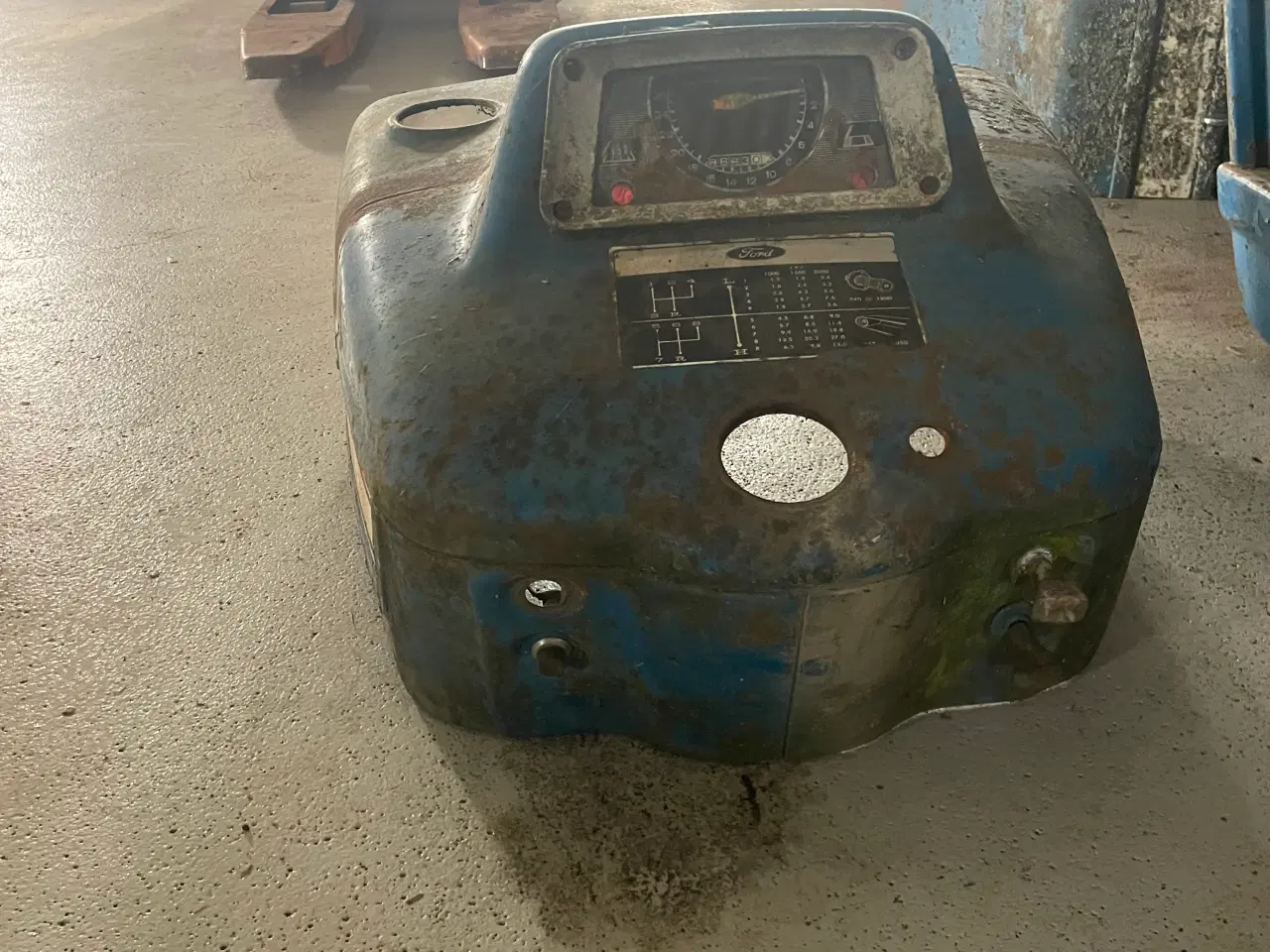 Billede 4 - Ford 2-3000 blik dele y model