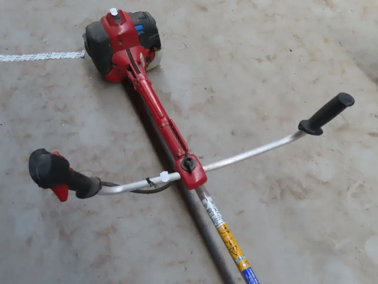 Billede 3 - Buskryder JONSERED CC 2235