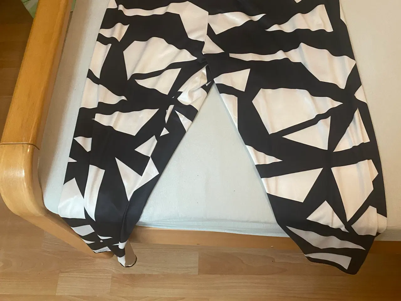 Billede 2 - Bluse og leggings 