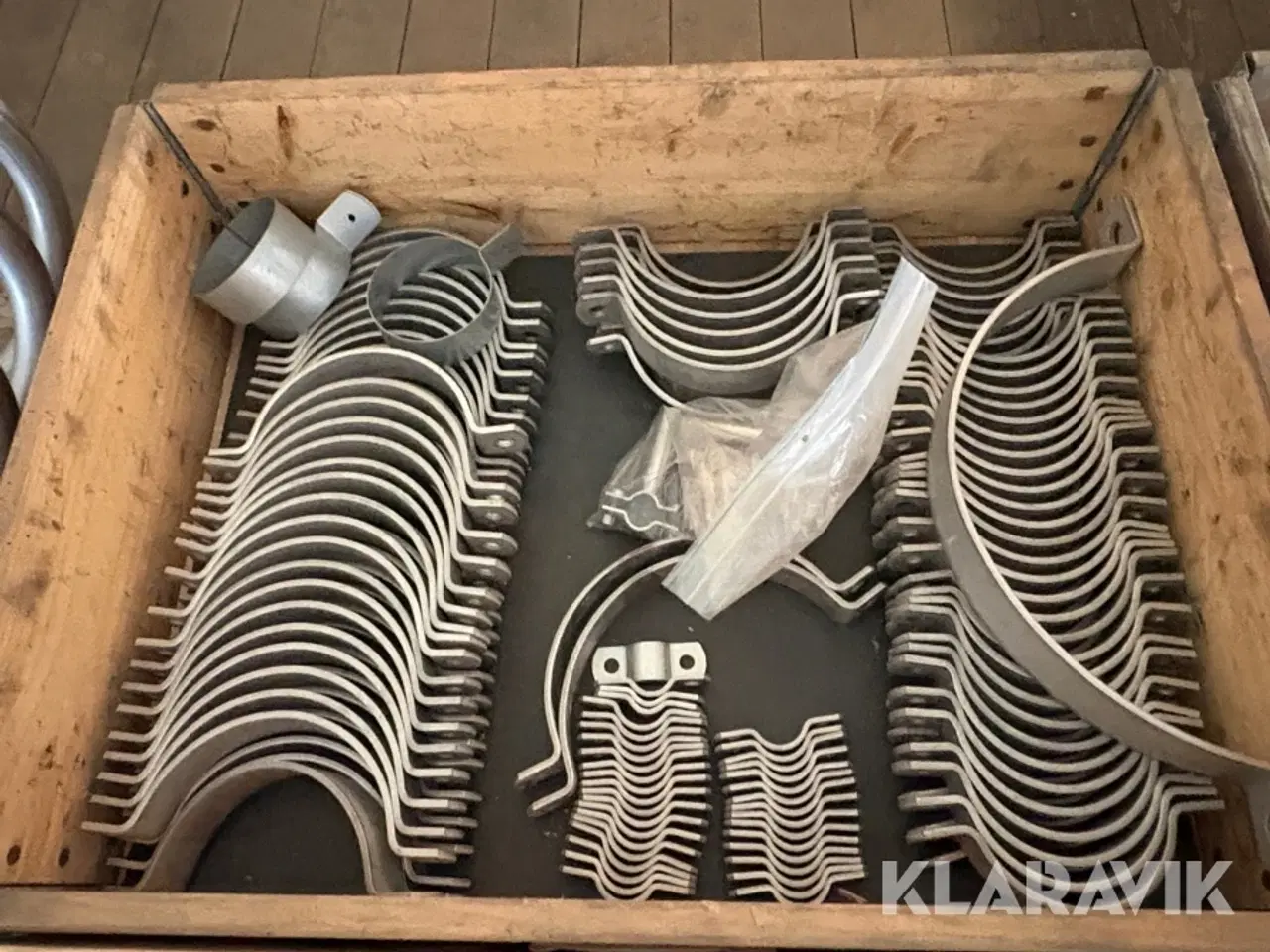 Billede 3 - Metalbeslag forskellige størrelser cirka 168 styk