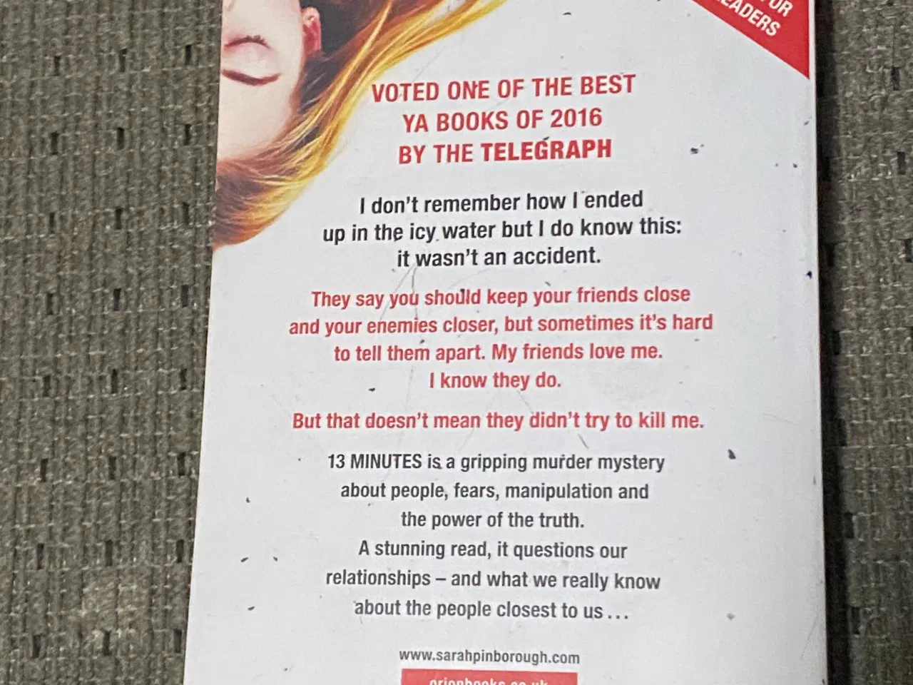 Billede 2 - “13 minutes” af Sarah Pinborough