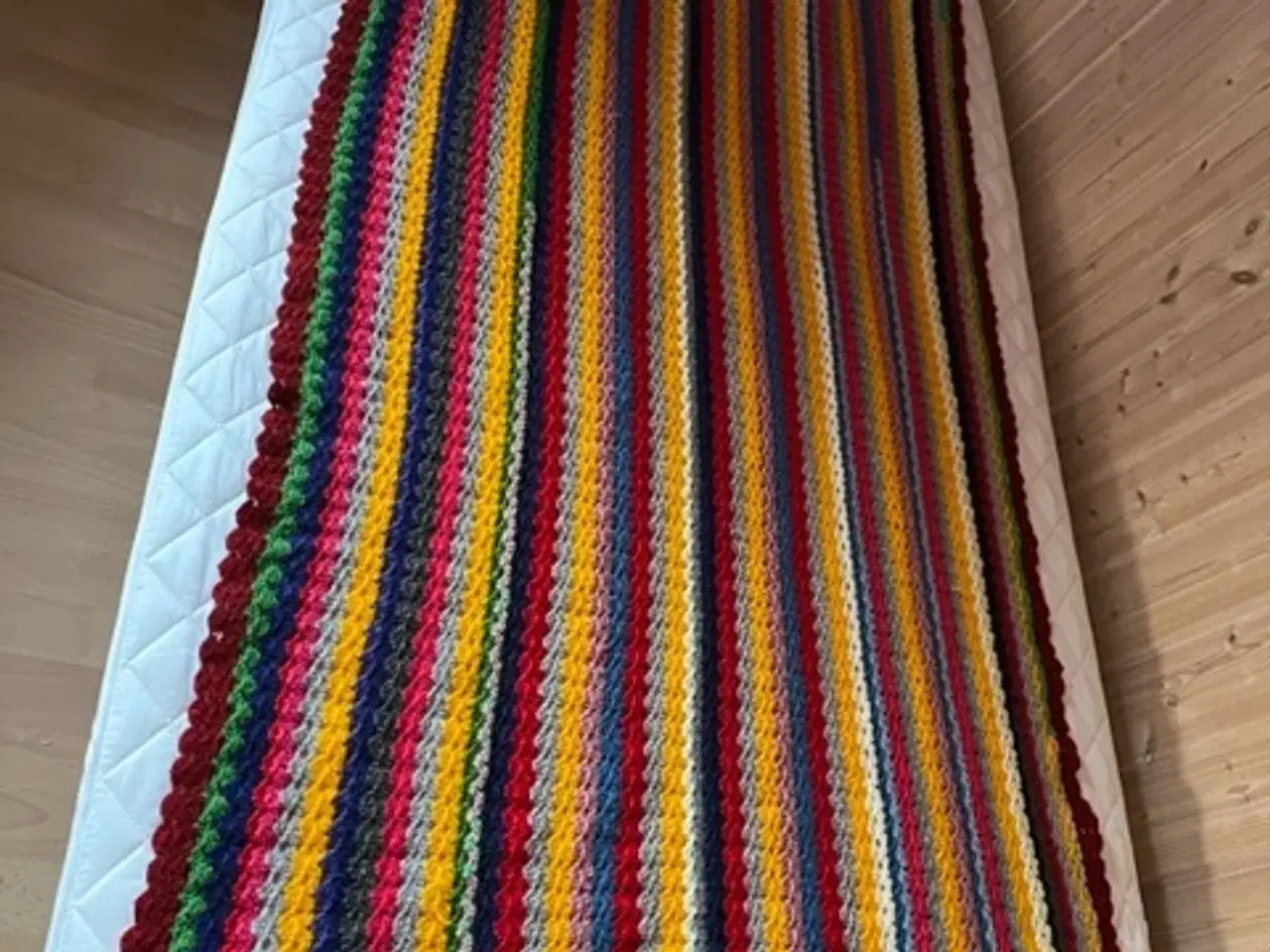 Billede 2 - Hæklet tæppe