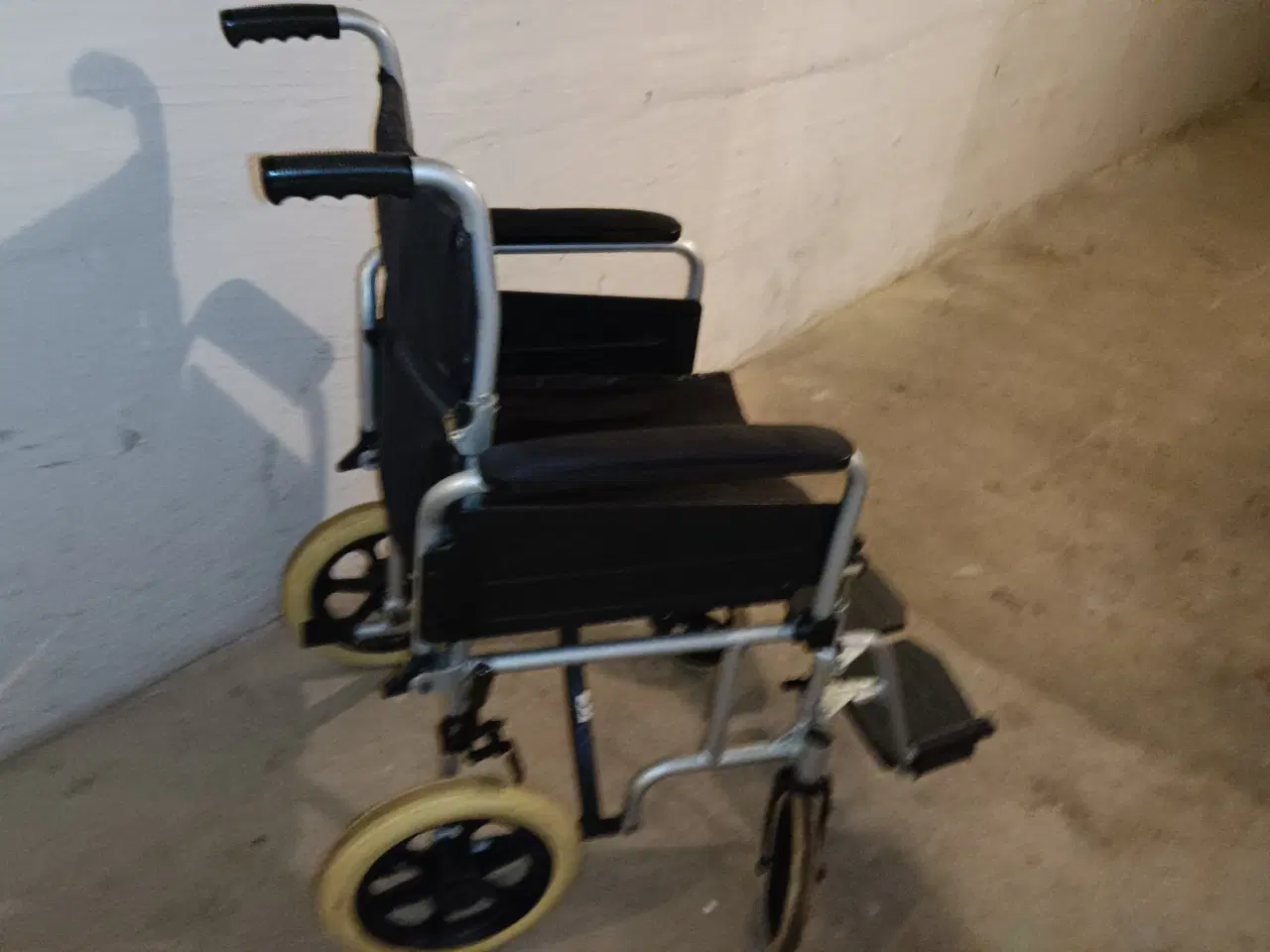 Billede 1 - Kørestol i aluminium