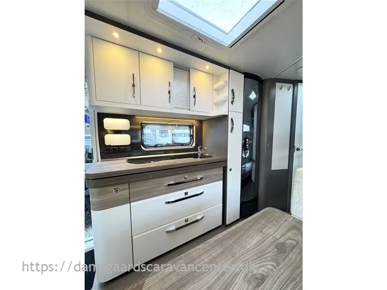 Billede 12 - 2022 - Hobby Excellent Edition 545 KMF   Dobbeltseng-Køjer-Aircon-Mover-Telt