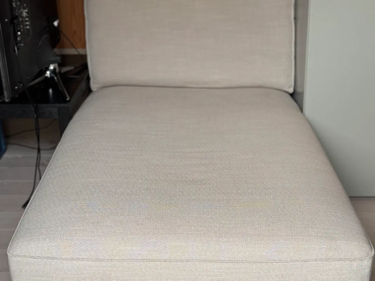 Billede 4 - KIVIK 4-pers. sofa med chaiselong, Gunnared beige