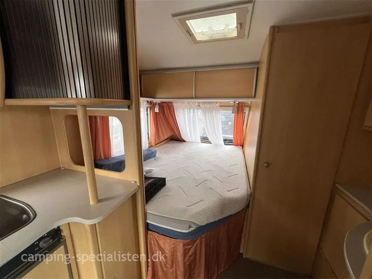 Billede 4 - 2005 - Dethleffs Tourist Light 450 DB   2005 Dethleffs Tourist Light 450 DB - Se den nu hos Camping-Specialisten.dk