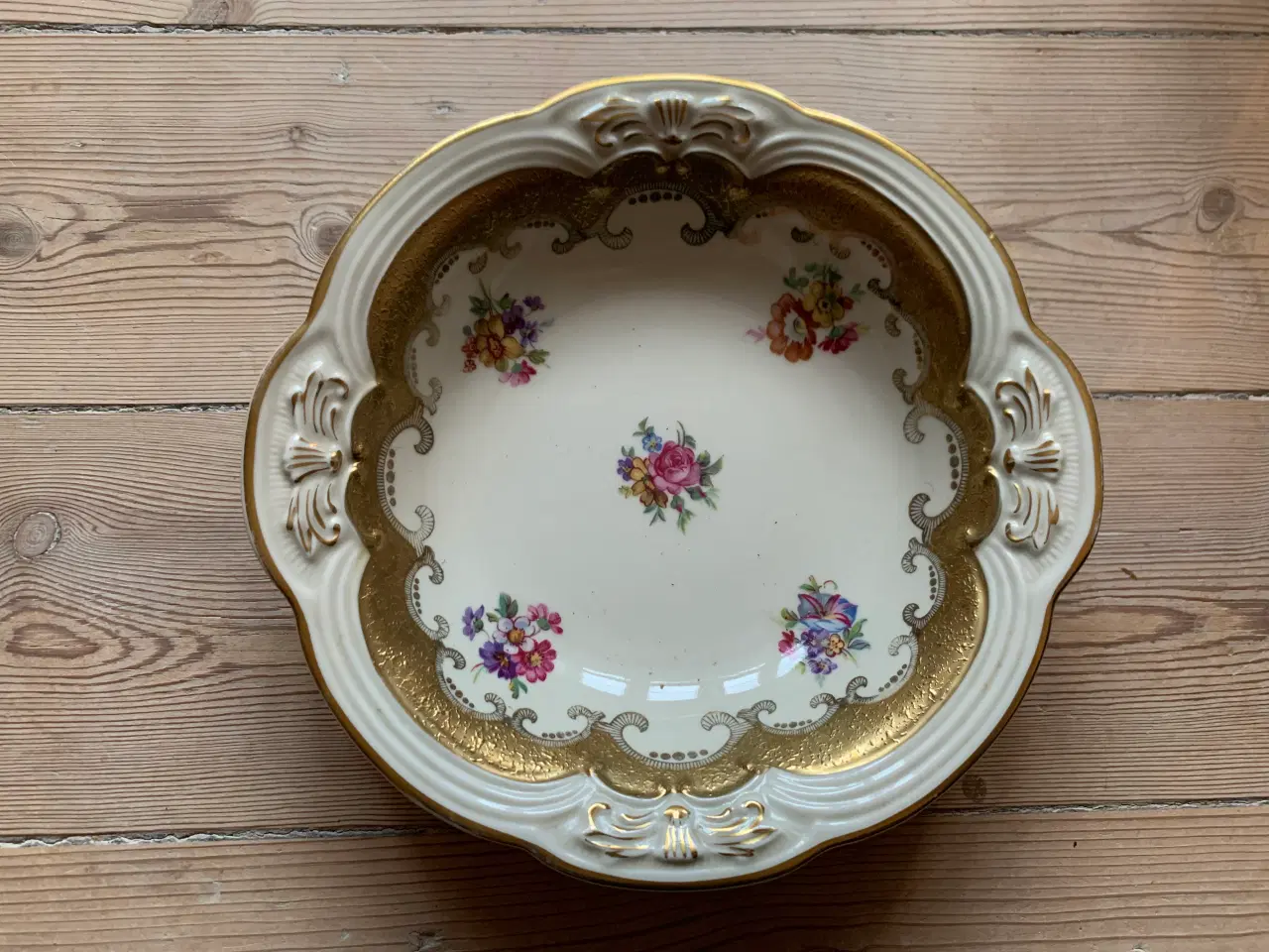 Billede 1 - Et meget smukt fad fra Oscar Schlegelmilch