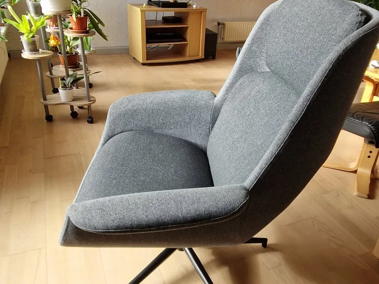 Billede 1 - Lænestol og puf ,fra Ikea