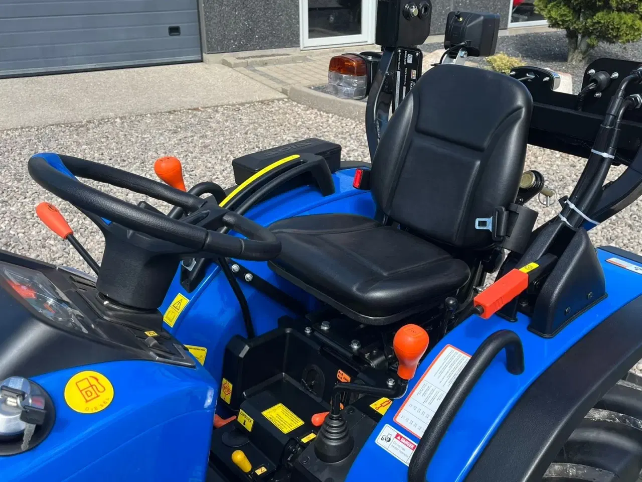 Billede 6 - Solis S26 6+2 Gearmaskine med Servostyring og brede traktorhjul