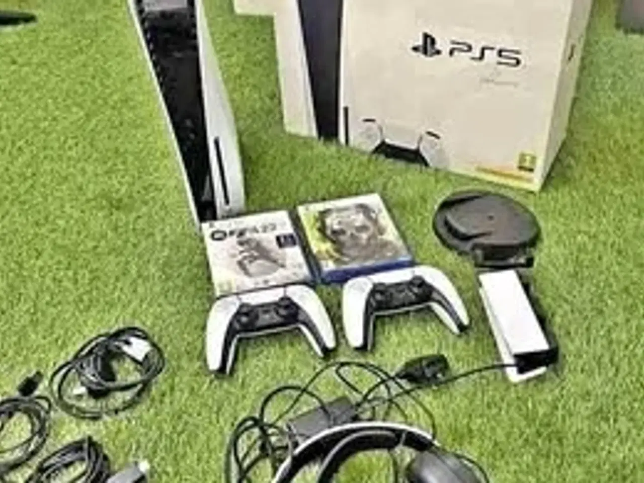 Billede 1 - PlayStation 5 Standard Edition White - komplet sæt