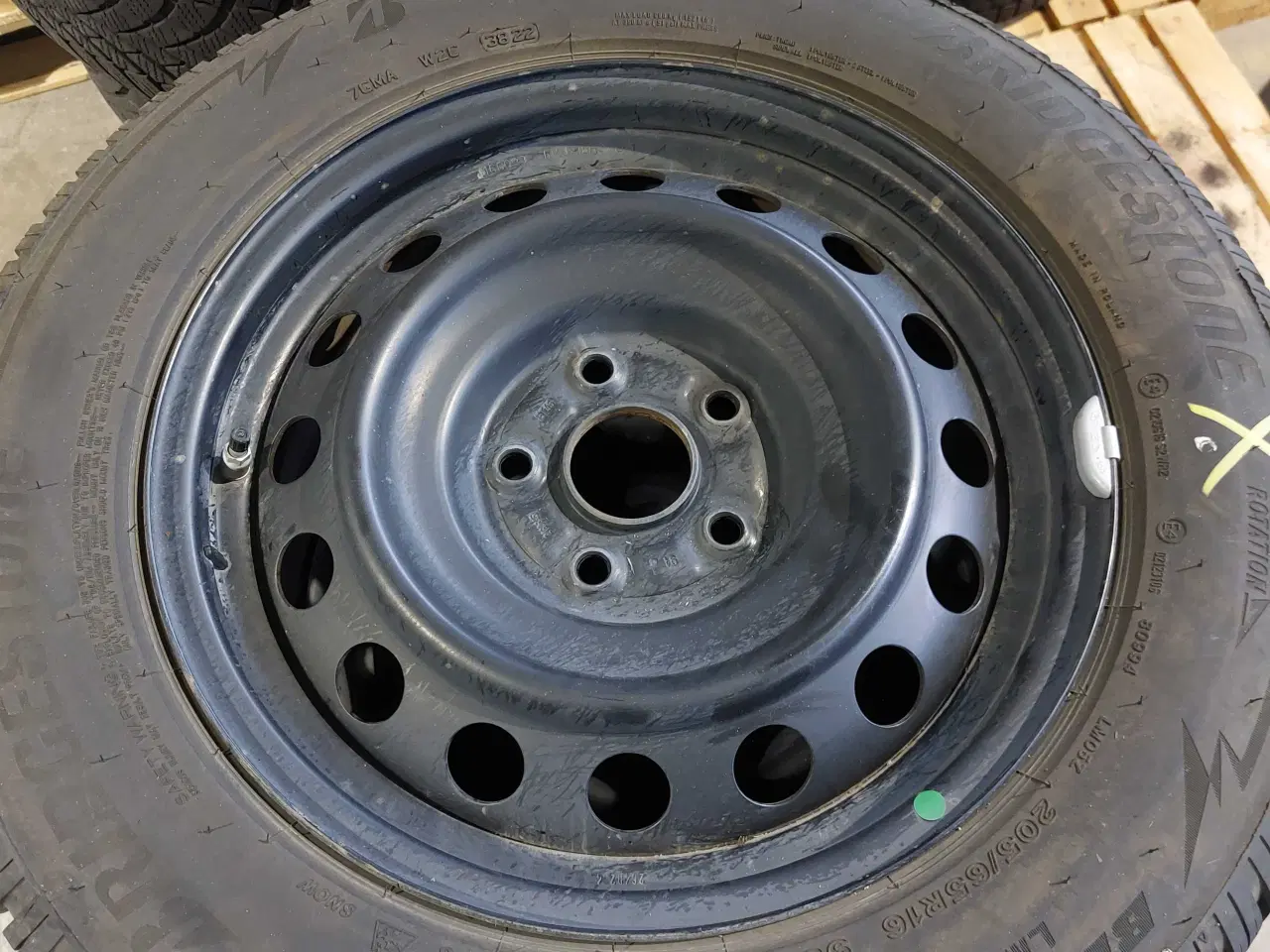 Billede 1 - 16" Vinterhjul til Yaris x  Str 205/65 R16 95 H