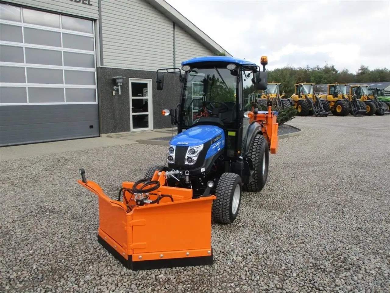 Billede 17 - Solis H26 HST SNOW EDITION med frontlift, front PTO, Vario SHL150 sneplov og SSP140 saltudlægger