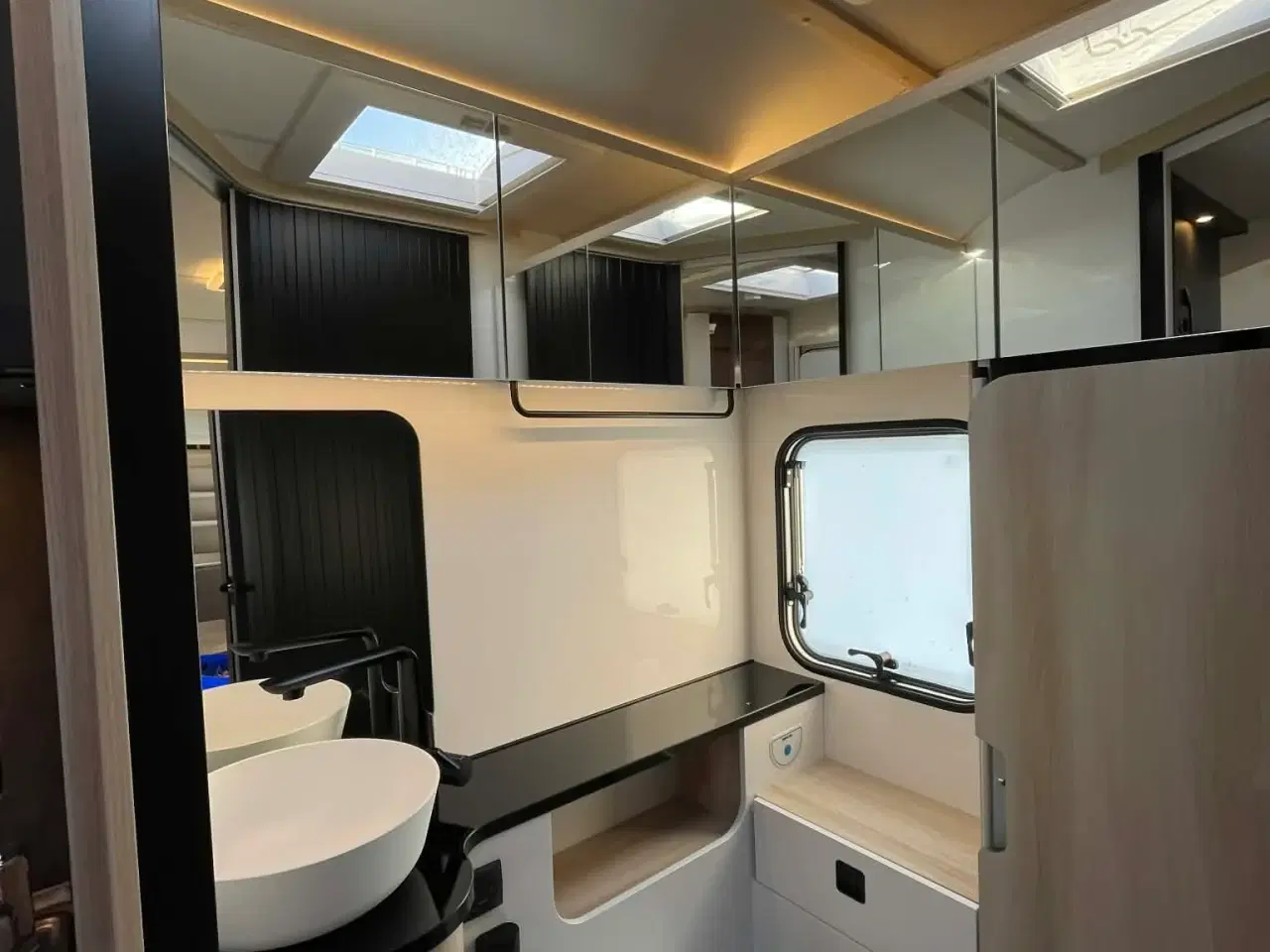 Billede 7 - 2026 - Hobby De Luxe 460 Sff DK Line