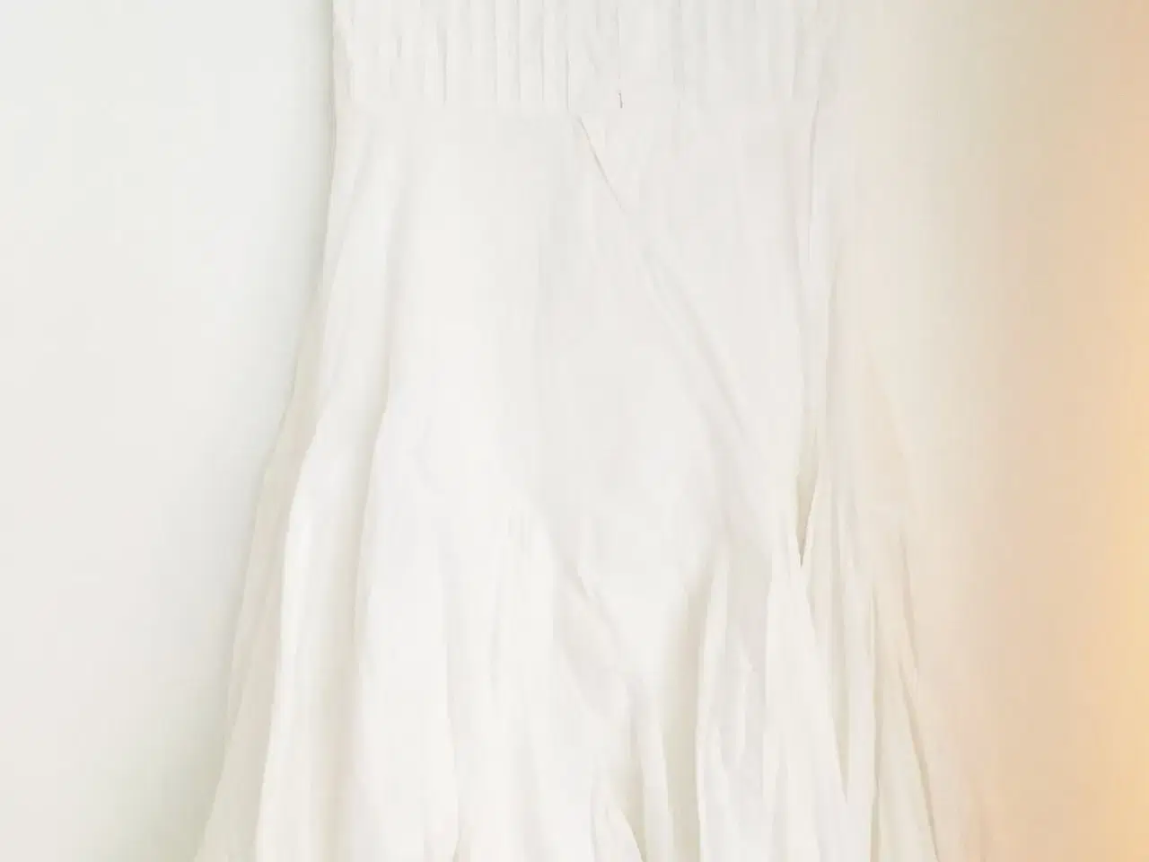 Billede 4 - Smuk hvid kjole sælges str. 38