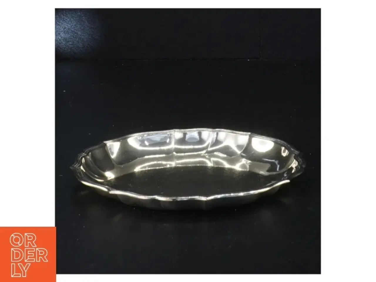 Billede 1 - Sølvfarvet metalfad (str. 15 cm)