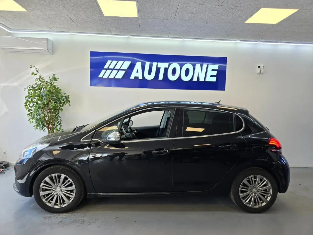 Billede 2 - Peugeot 208 1,2 VTi 82 Selection Sky
