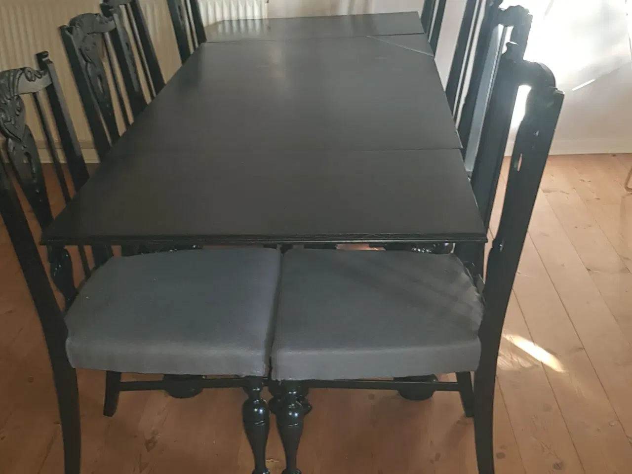Billede 2 - Antikt spisebord med 8 stole