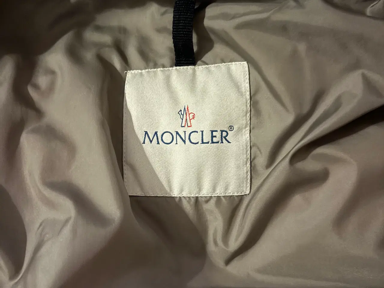 Billede 5 - moncler jakke. Str XS (lille i størrelsen) 