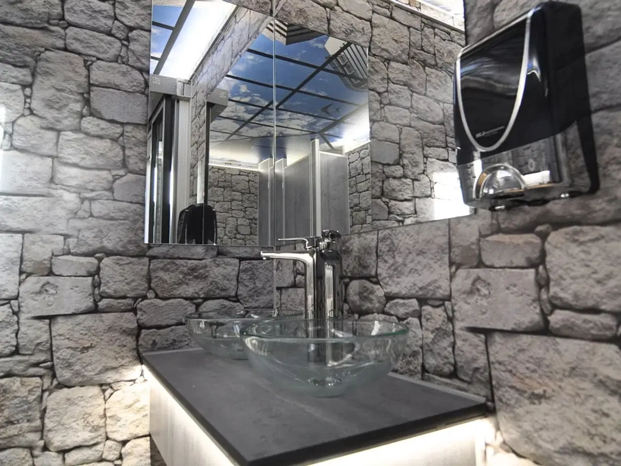 Billede 9 - 730 VIP toiletvogn 3-1-3