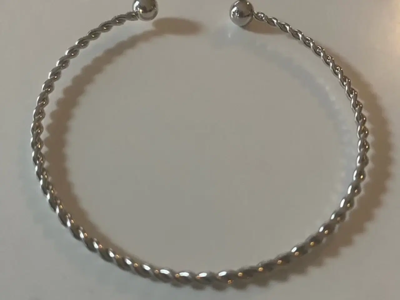 Billede 1 - * Smuk snoet armring