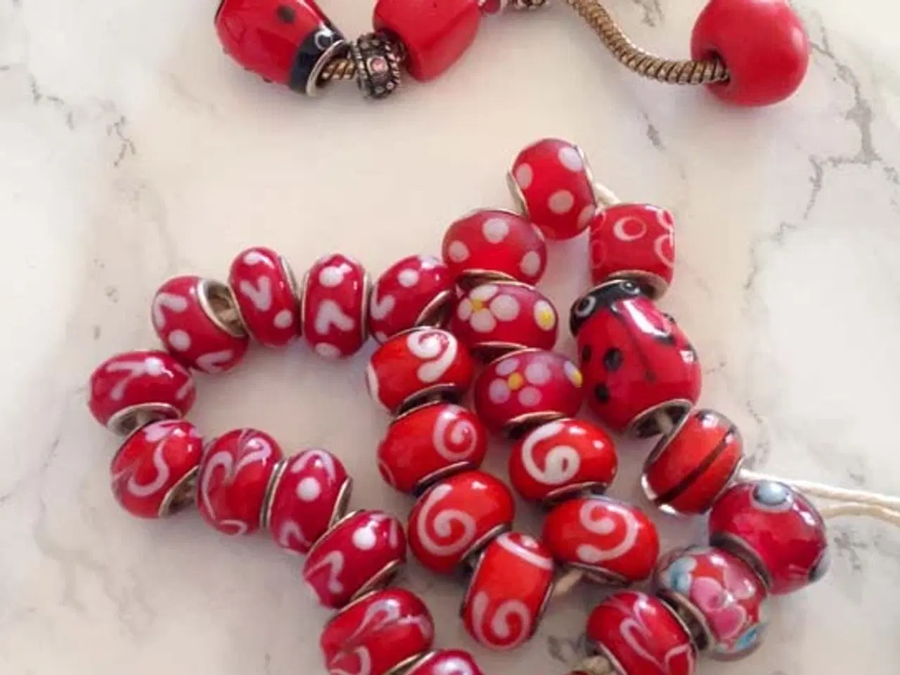 Billede 3 - Glasperler - glasled - glaskugler i rød