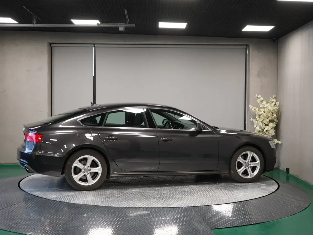 Billede 6 - 177 HK – Lav km, flot stand, masser af udstyr!