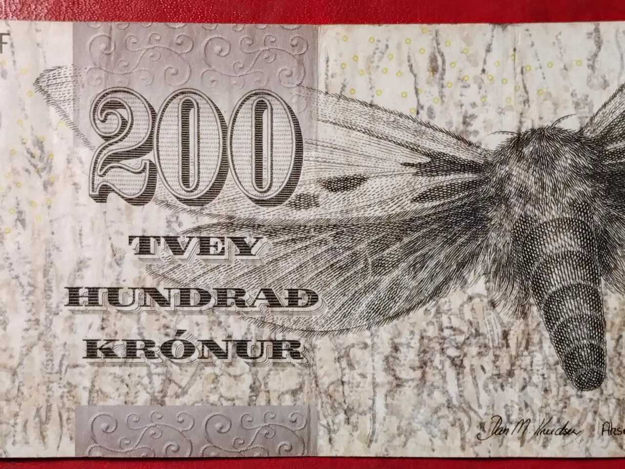 Billede 1 - FÆRØERNE 200 KRÓNUR / KRONER 2011 Natsværmer p31